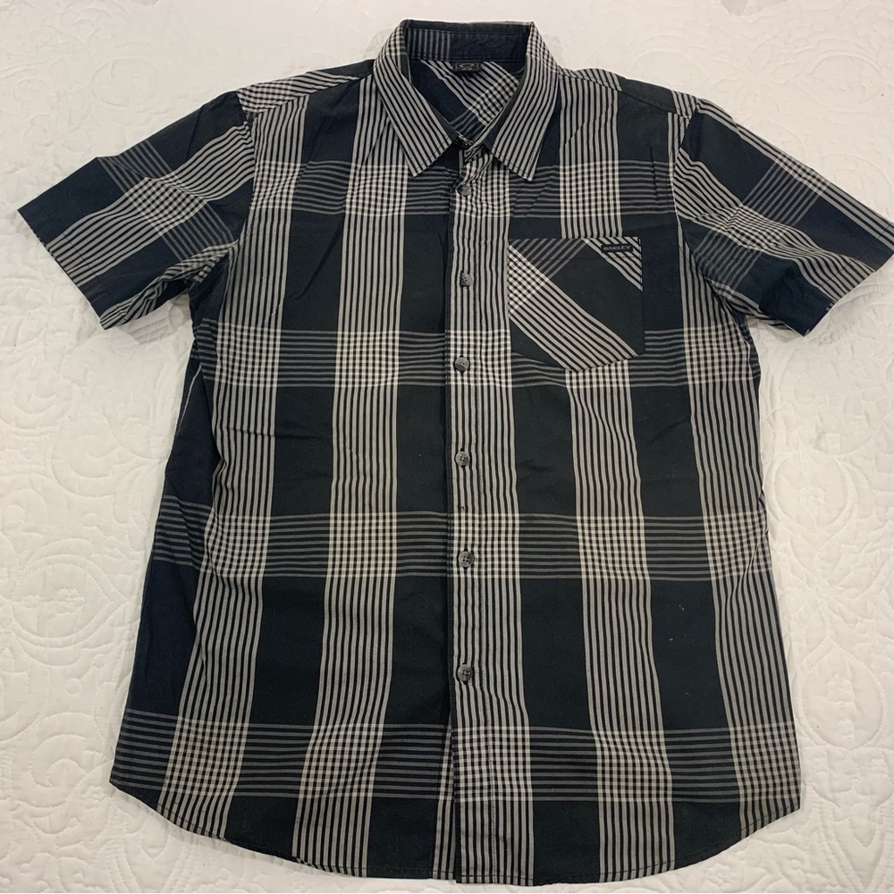 Oakley Black Plaid Striped Short Sleeve Button Down Shirt -  Mens Medium EUC.